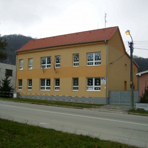 Školská budova po rekonštrukcií, rok 2006