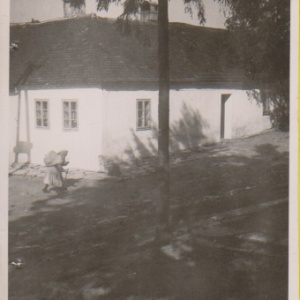 Pôvodný dom oproti fare - dom stál na mieste dnešného domu Prokopových (Solgovci).