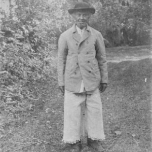 Dobový odev - Ján Mikúš v konopných fatiach, rok 1920