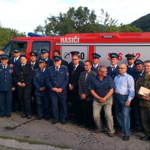 Odovzdávanie nového hasičského vozidla rýchleho zásahu Iveco, rok 2015